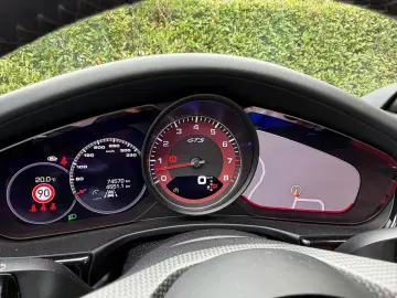 PORSCHE Panamera GTS GTS
