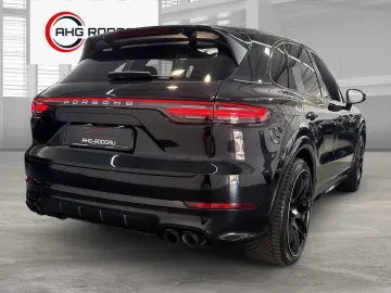 PORSCHE Cayenne GTS PANO ACC StandH BOSE MATRIX 21