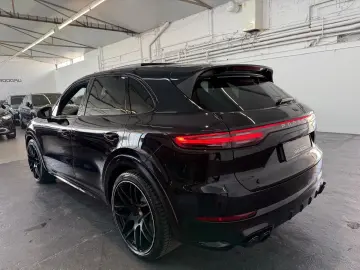 PORSCHE Cayenne GTS PANO ACC StandH BOSE MATRIX 21