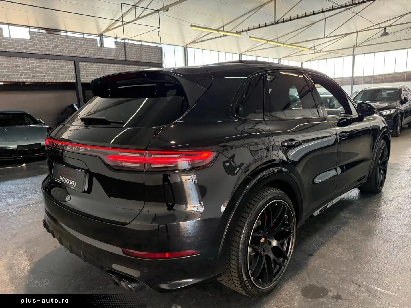 PORSCHE Cayenne GTS PANO ACC StandH BOSE MATRIX 21