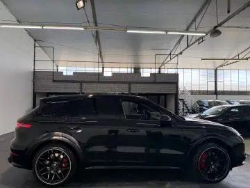 PORSCHE Cayenne GTS PANO ACC StandH BOSE MATRIX 21