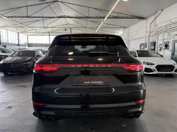 PORSCHE Cayenne GTS PANO ACC StandH BOSE MATRIX 21