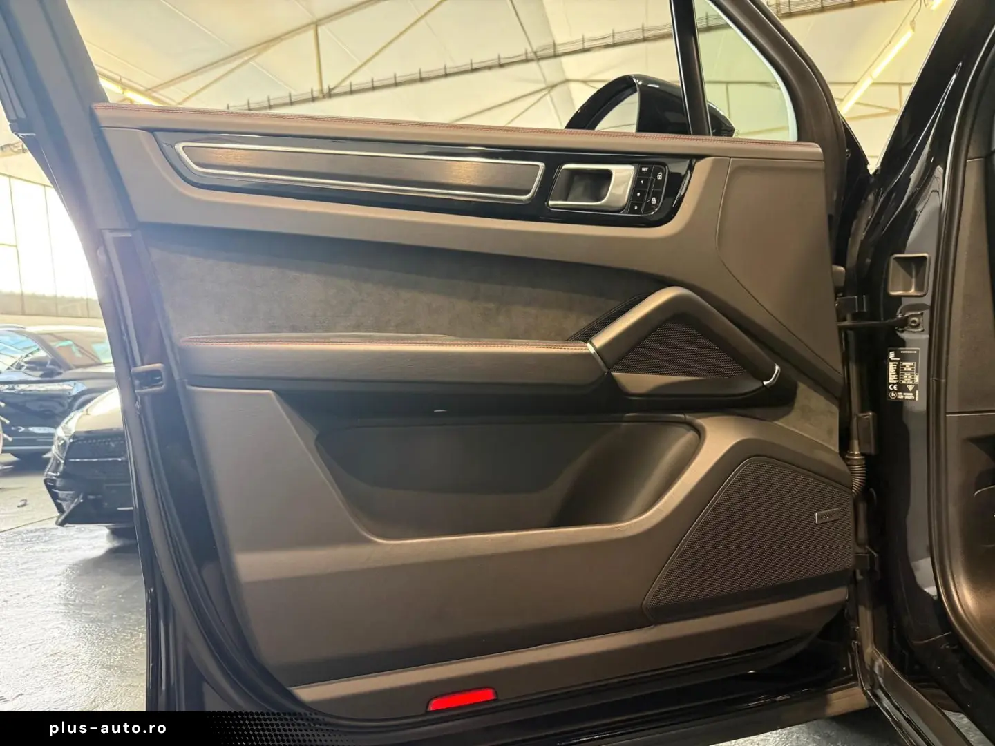 PORSCHE Cayenne GTS PANO ACC StandH BOSE MATRIX 21