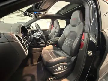 PORSCHE Cayenne GTS PANO ACC StandH BOSE MATRIX 21