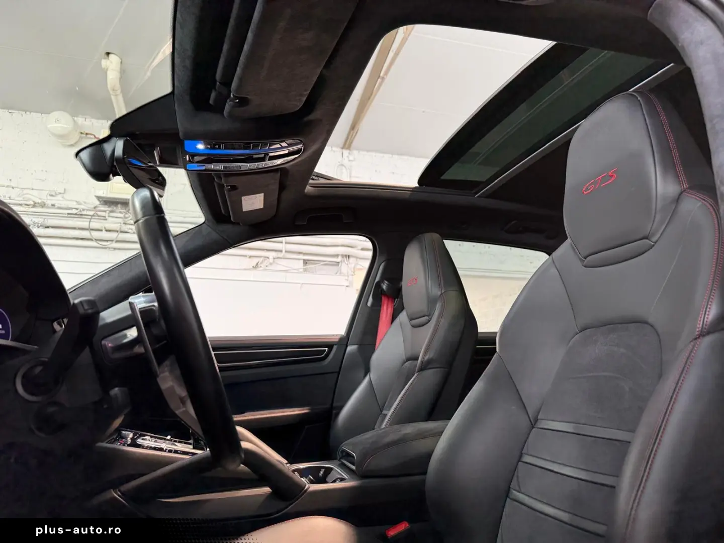 PORSCHE Cayenne GTS PANO ACC StandH BOSE MATRIX 21