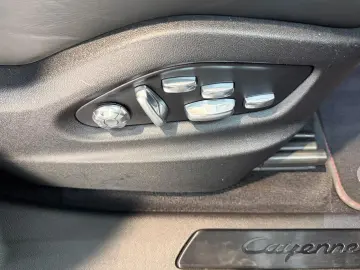 PORSCHE Cayenne GTS PANO ACC StandH BOSE MATRIX 21