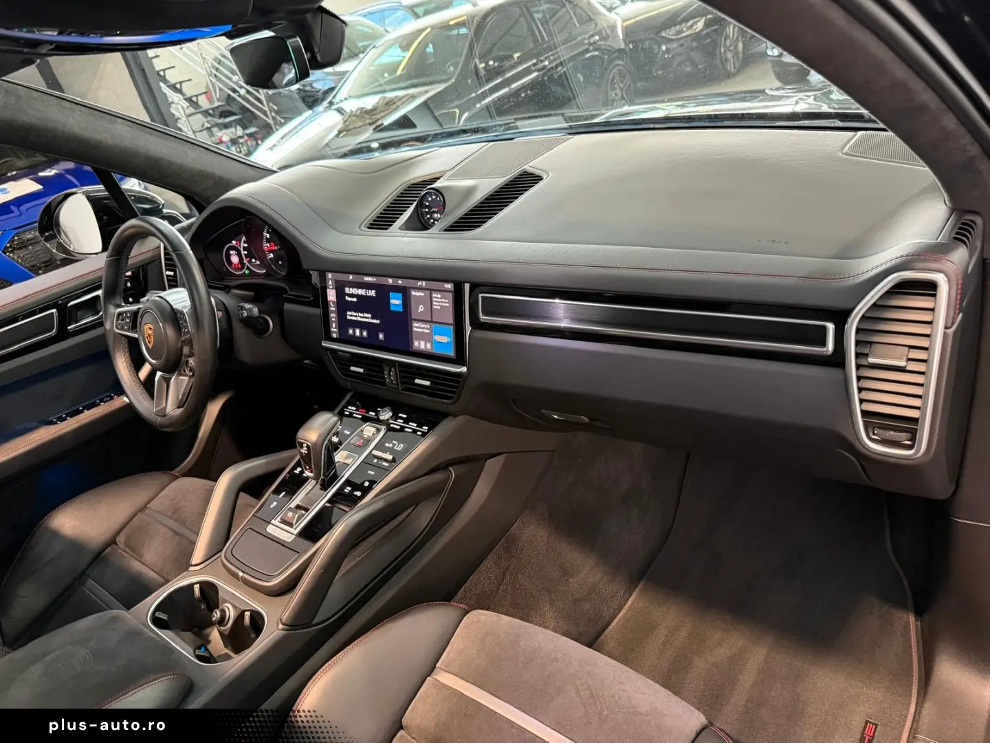 PORSCHE Cayenne GTS PANO ACC StandH BOSE MATRIX 21
