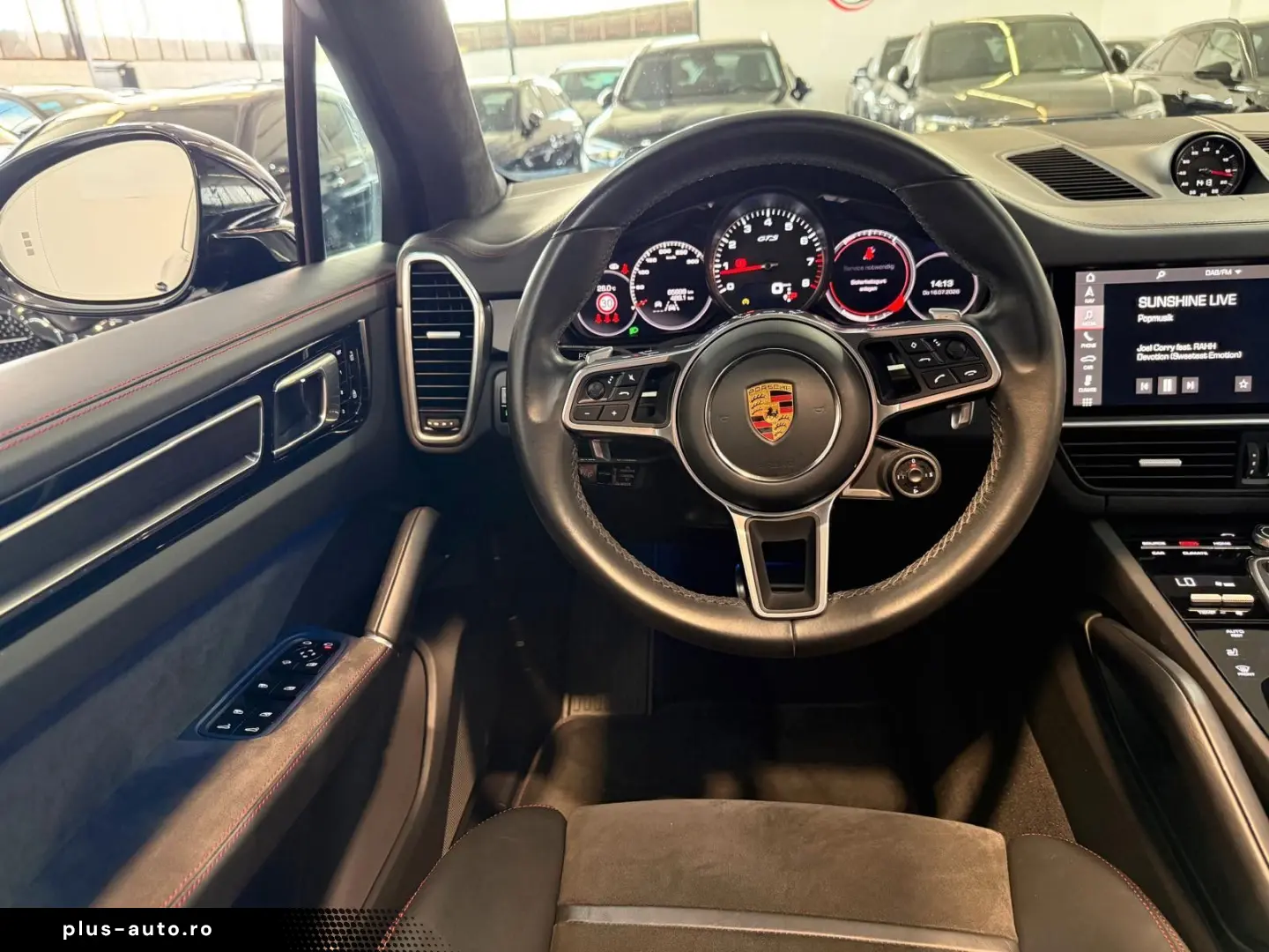 PORSCHE Cayenne GTS PANO ACC StandH BOSE MATRIX 21