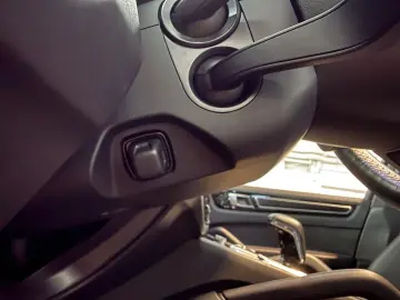 PORSCHE Cayenne GTS PANO ACC StandH BOSE MATRIX 21