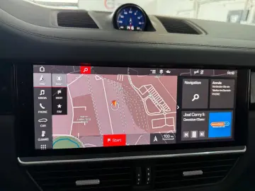 PORSCHE Cayenne GTS PANO ACC StandH BOSE MATRIX 21
