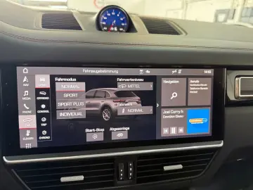 PORSCHE Cayenne GTS PANO ACC StandH BOSE MATRIX 21
