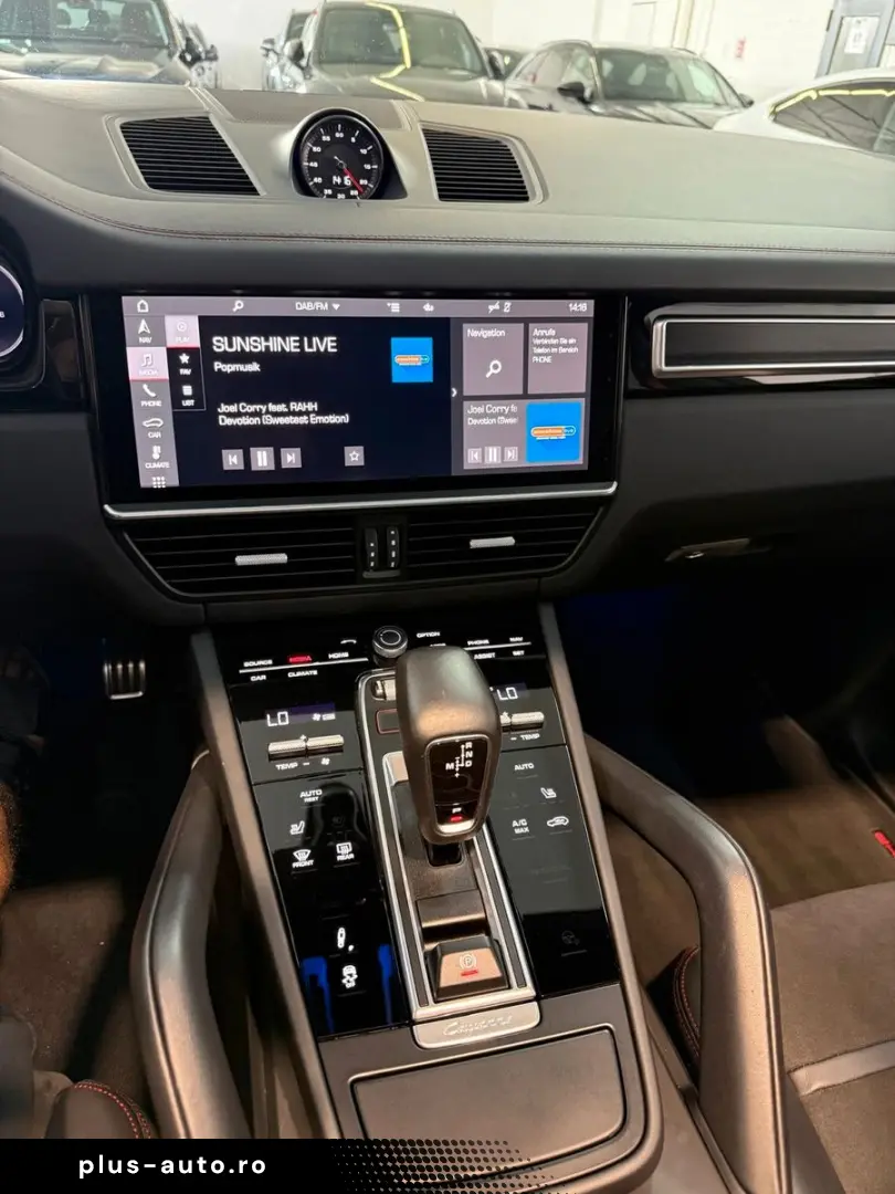 PORSCHE Cayenne GTS PANO ACC StandH BOSE MATRIX 21