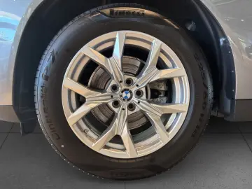 BMW X3 20d xDrive AHK RFK DriveA ParkA KomfZ Live