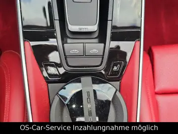 Porsche 911 Targa 4 GTS T-Hybrid
