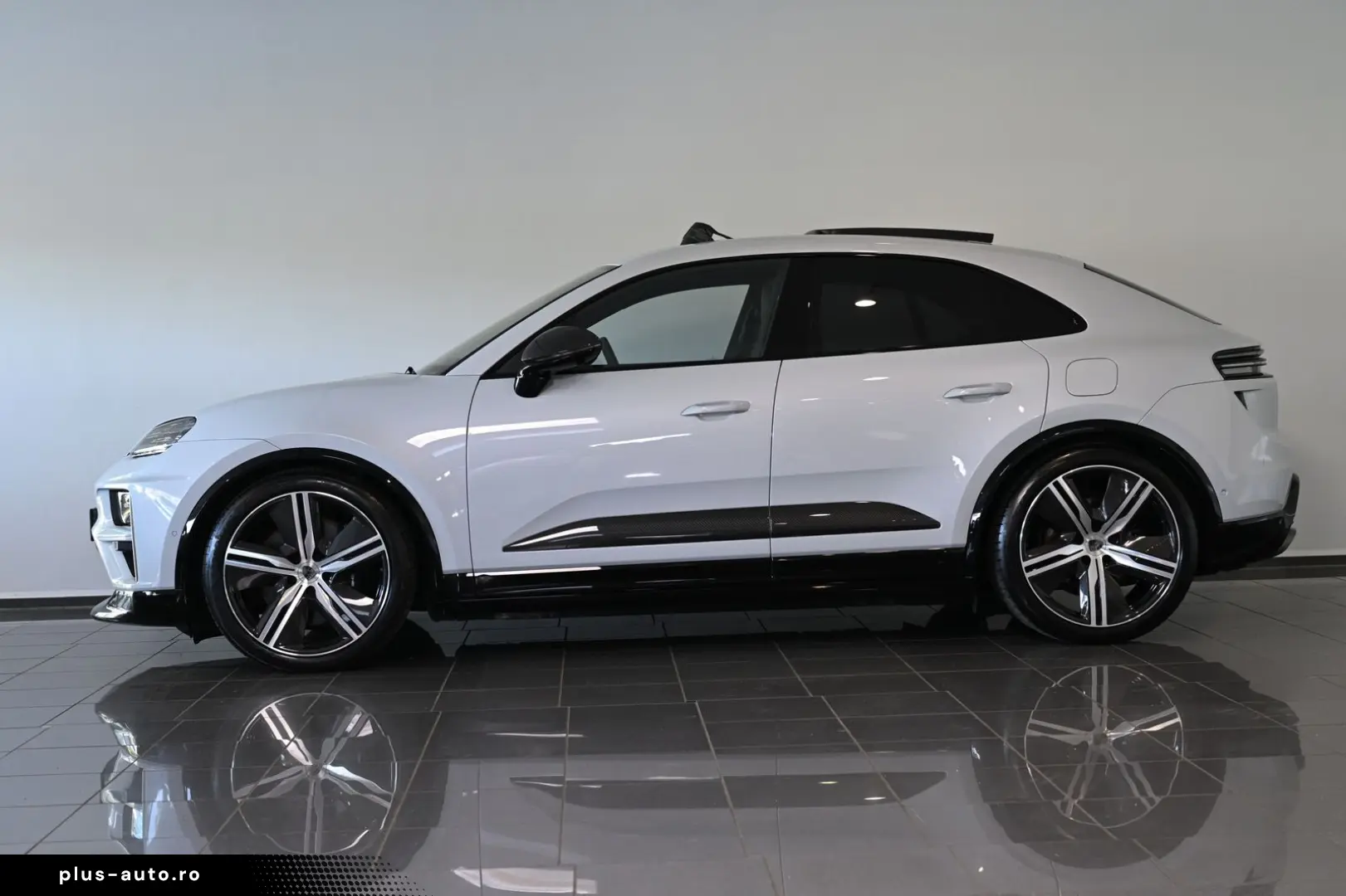 PORSCHE Macan Turbo Pano ACC HUD HA-Lenkung Carbon 22