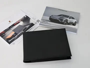 PORSCHE Macan Turbo Pano ACC HUD HA-Lenkung Carbon 22