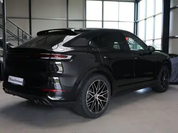 PORSCHE Cayenne Coupe Black Edition