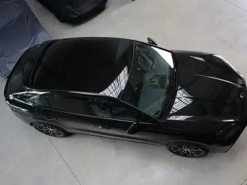 PORSCHE Cayenne Coupe Black Edition