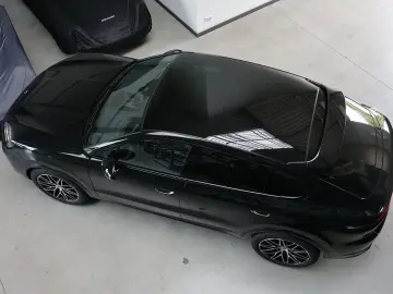 PORSCHE Cayenne Coupe Black Edition