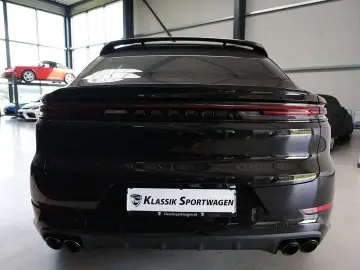 PORSCHE Cayenne Coupe Black Edition