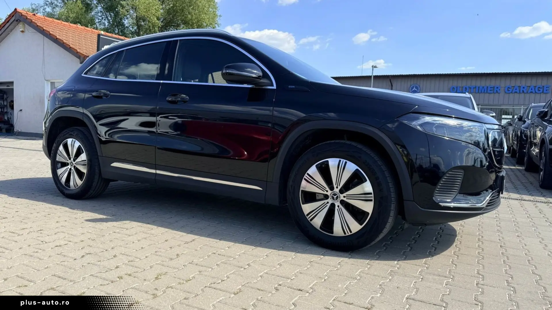 MERCEDES-BENZ EQA Progressive