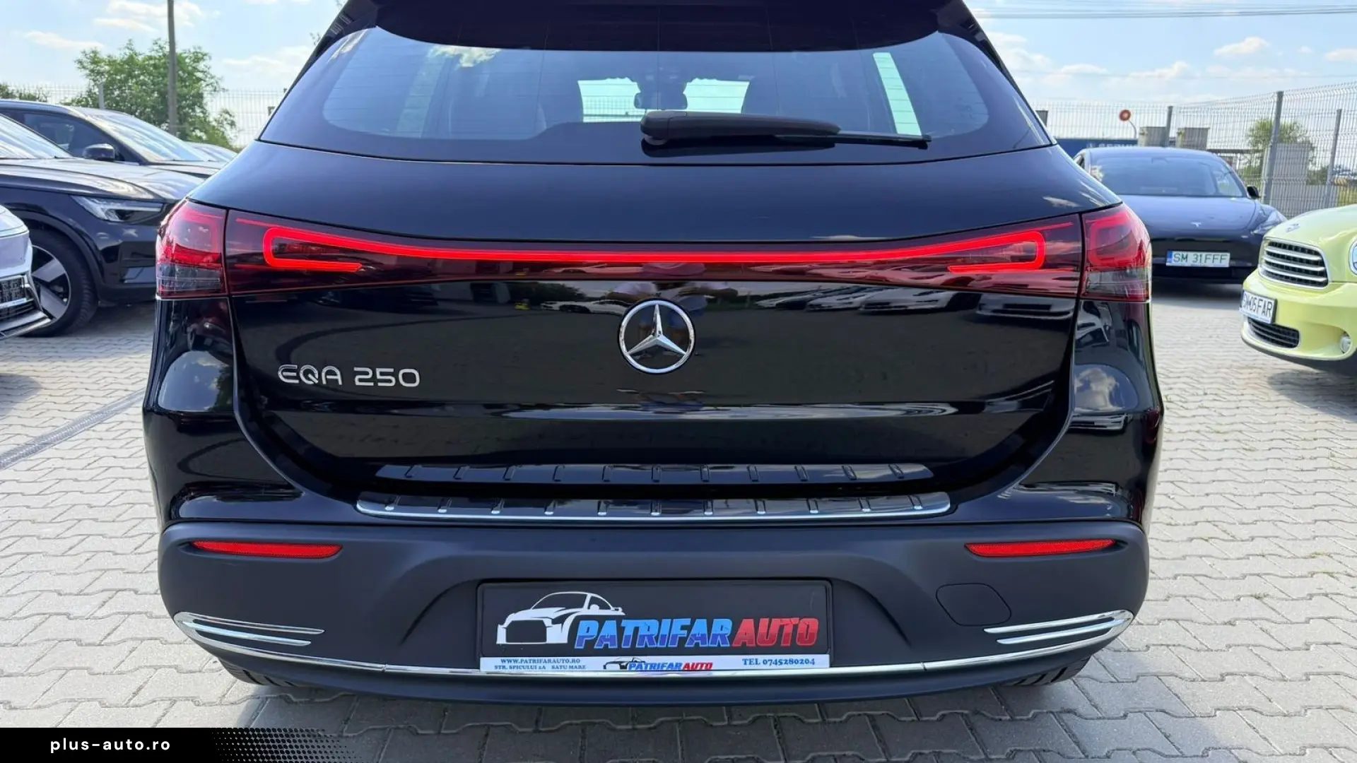 MERCEDES-BENZ EQA Progressive
