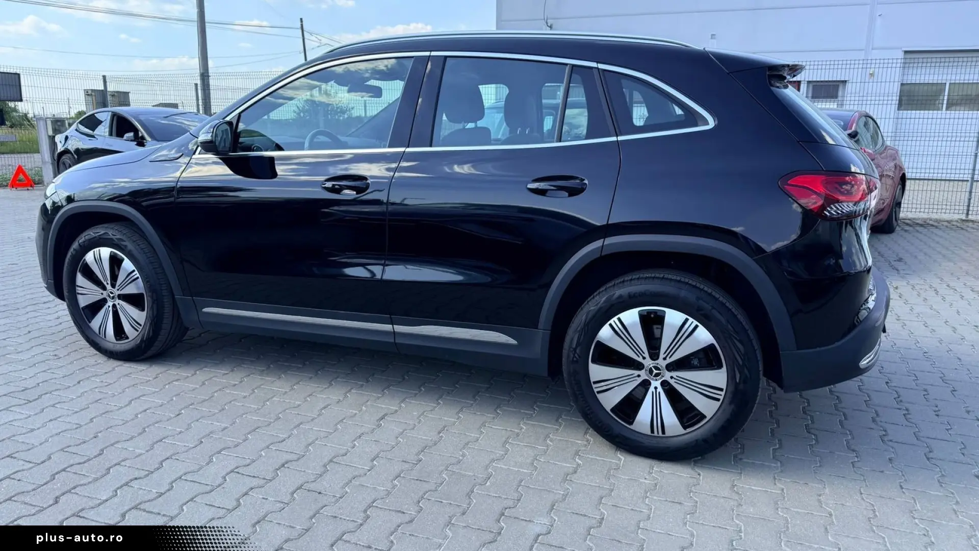 MERCEDES-BENZ EQA Progressive