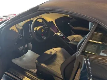 FERRARI Roma Spider
