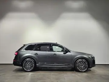 AUDI Q7 50 TDI S Line Competition_Panoramic