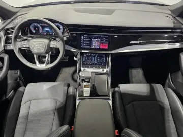 AUDI Q7 50 TDI S Line Competition_Panoramic
