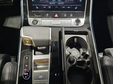 AUDI Q7 50 TDI S Line Competition_Panoramic