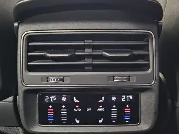 AUDI Q7 50 TDI S Line Competition_Panoramic