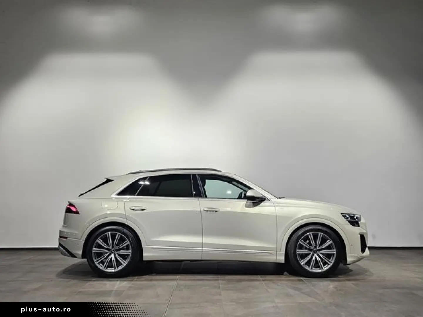 AUDI Q8 55 E-TFSI Quattro_HD_MatriX_HUD_B&O