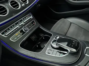 Mercedes-Benz E 220d