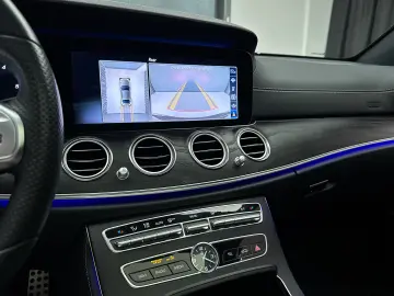 Mercedes-Benz E 220d