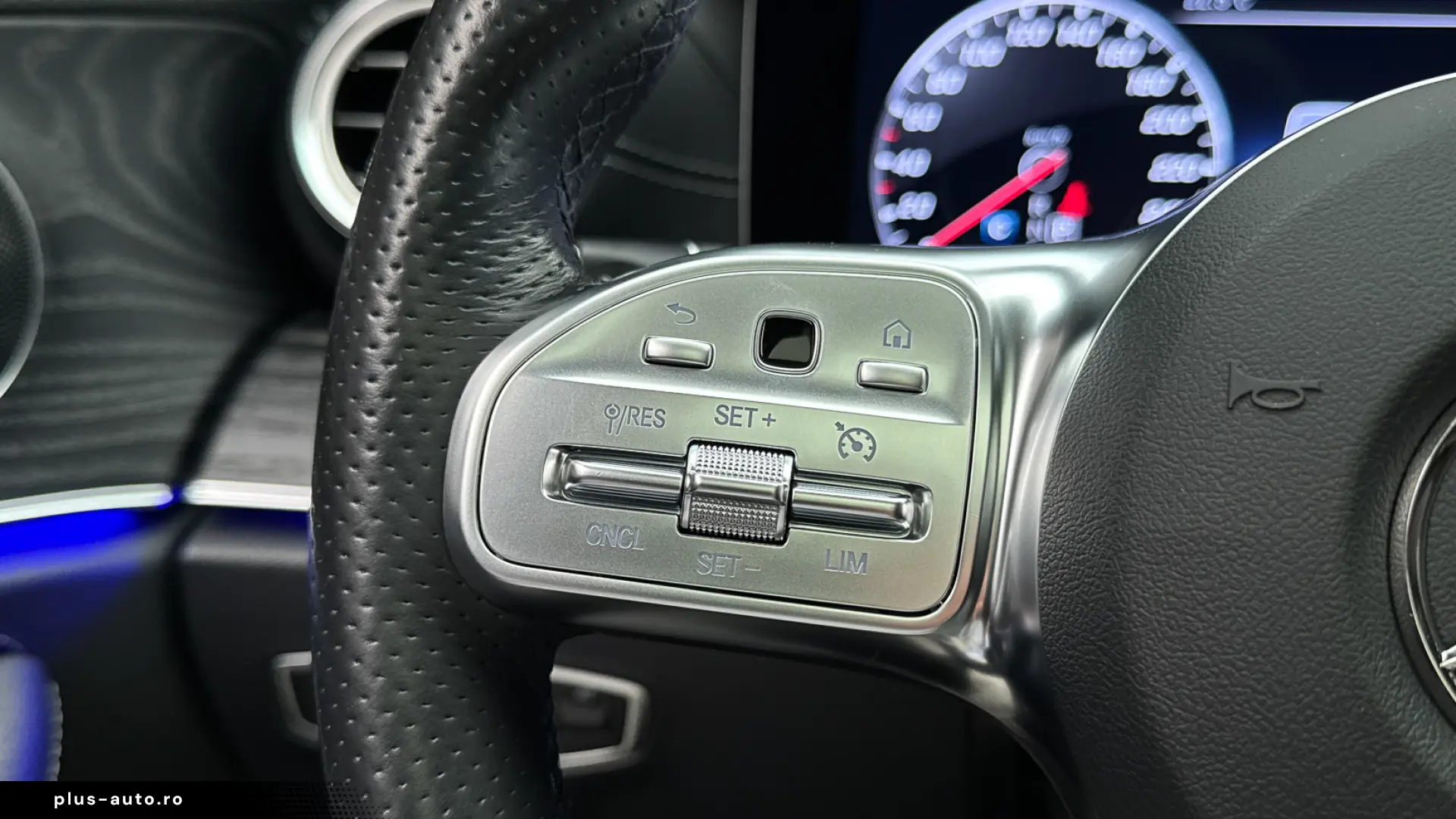 Mercedes-Benz E 220d