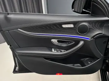 Mercedes-Benz E 220d
