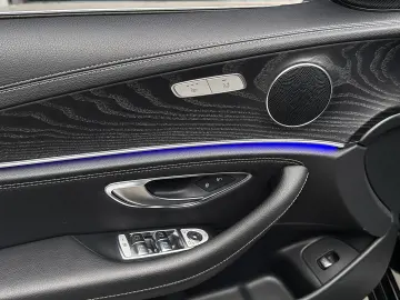 Mercedes-Benz E 220d