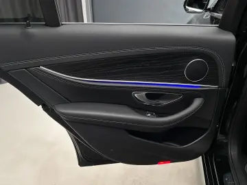 Mercedes-Benz E 220d