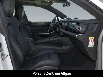 PORSCHE Macan Turbo_InnoDriive_Head-Up_21_Zoll