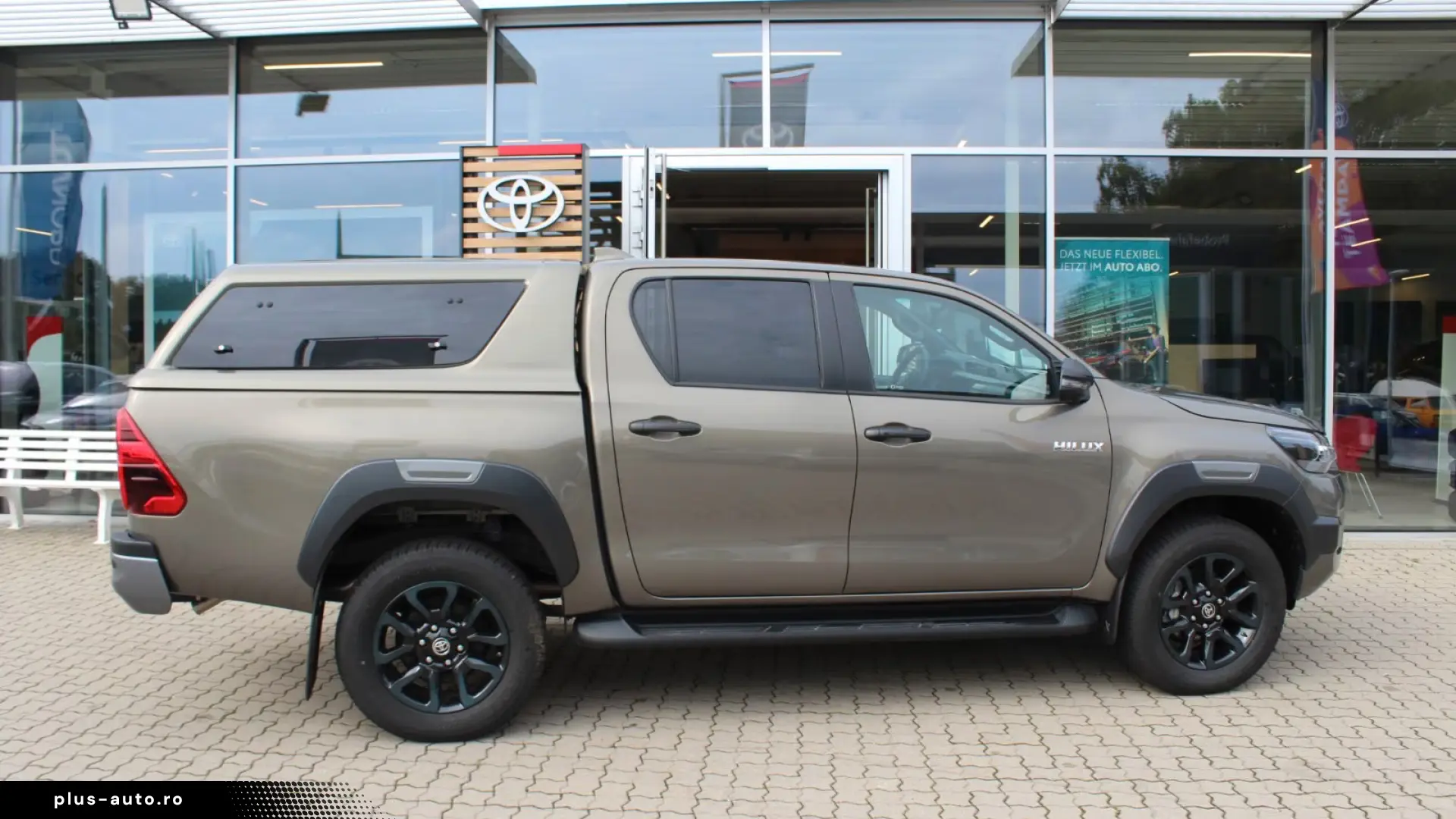 Toyota Hilux Invincible_Double_Cab_4x4