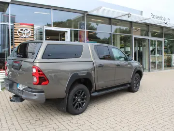 Toyota Hilux Invincible_Double_Cab_4x4