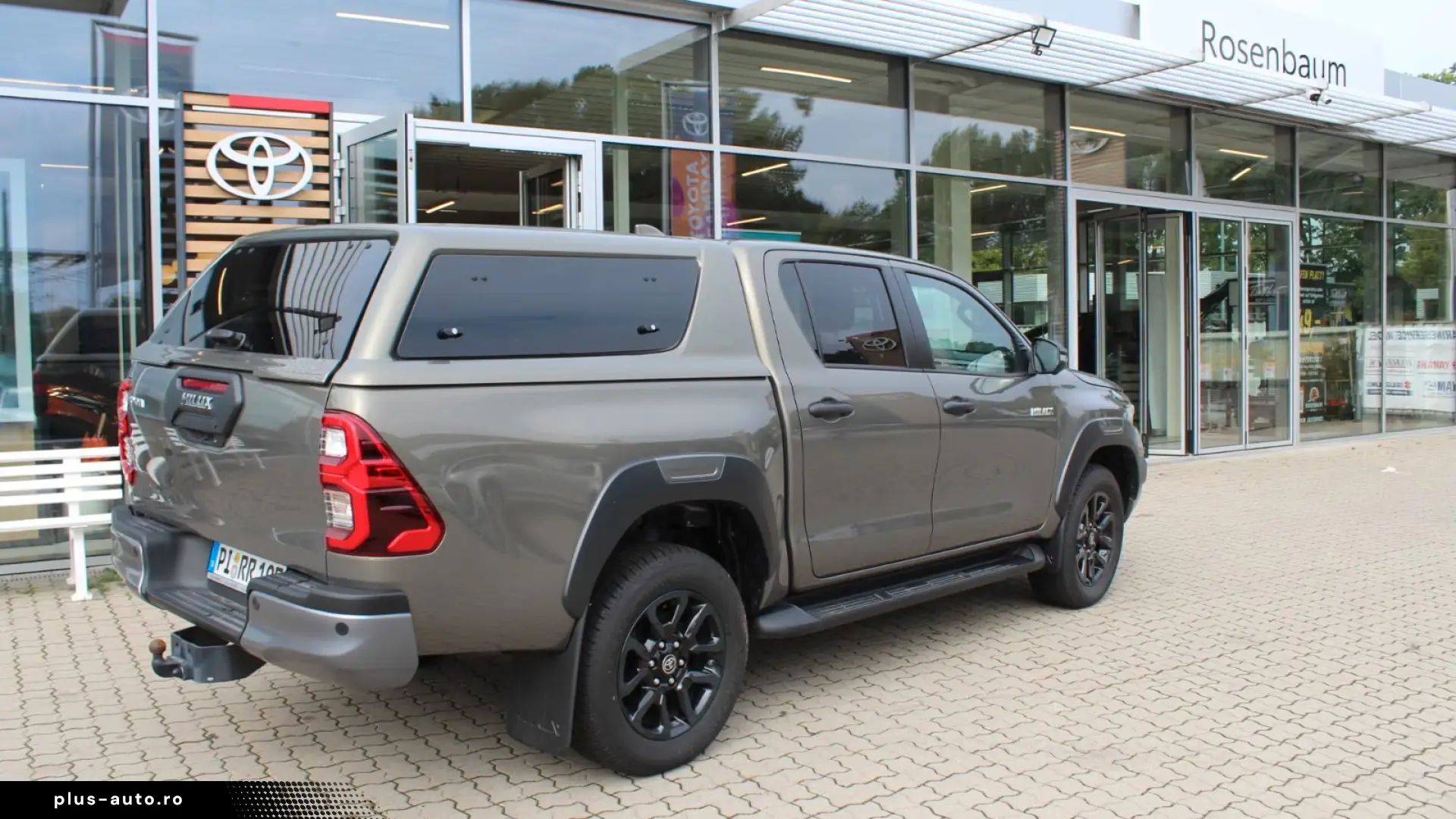 Toyota Hilux Invincible_Double_Cab_4x4
