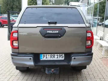 Toyota Hilux Invincible_Double_Cab_4x4