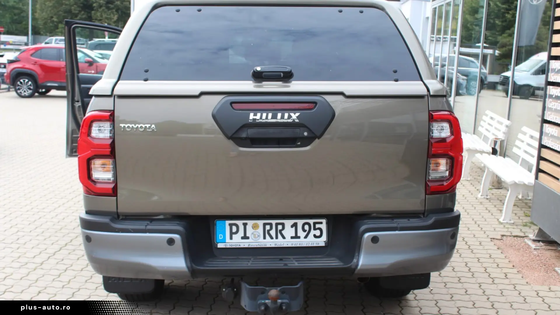 Toyota Hilux Invincible_Double_Cab_4x4