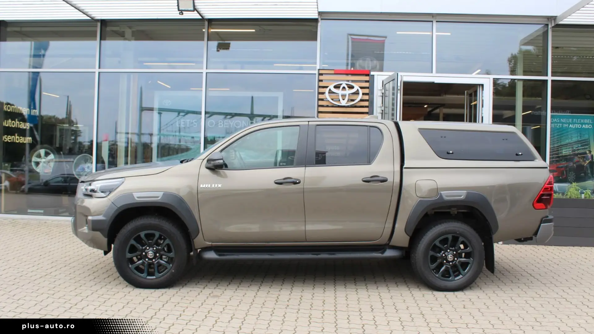 Toyota Hilux Invincible_Double_Cab_4x4