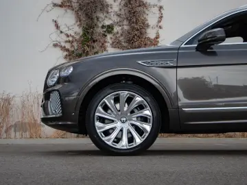 Bentley Bentayga EWB Artenara V8 4.0 550hp