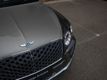 Bentley Bentayga EWB Artenara V8 4.0 550hp