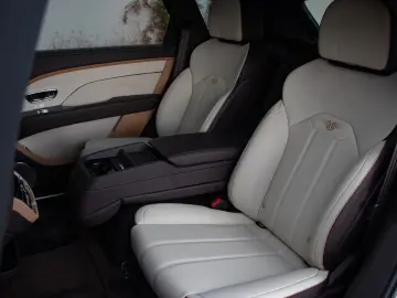 Bentley Bentayga EWB Artenara V8 4.0 550hp