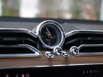 Bentley Bentayga EWB Artenara V8 4.0 550hp